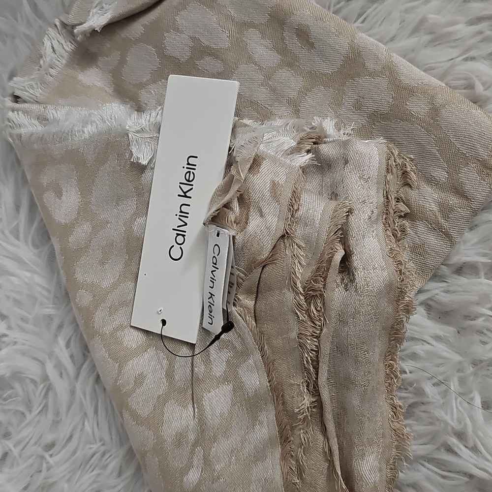 Calvin Klein Woven Scarf Beige - Picture 2 of 4